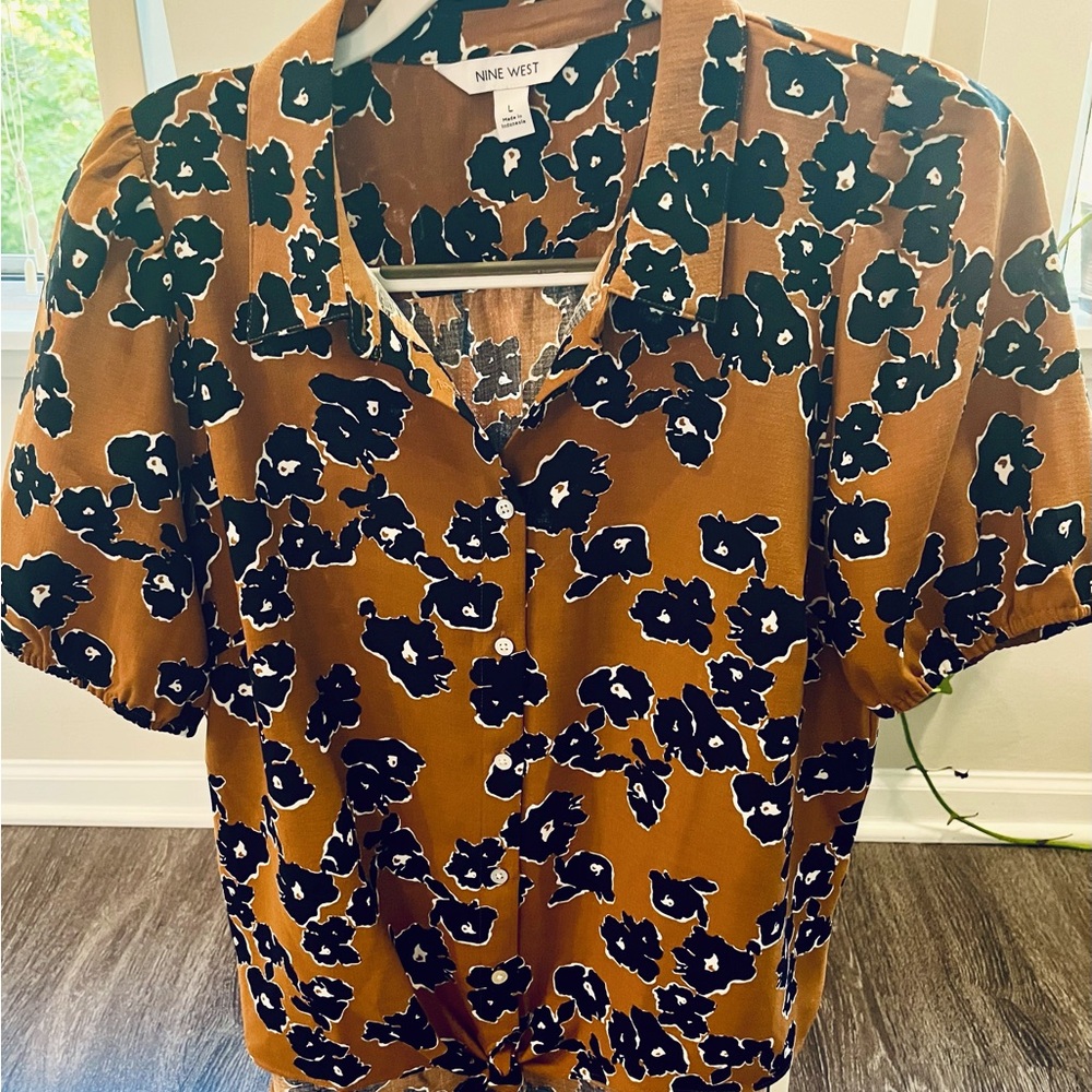 Women’s Nine West Tie waist Shirt Size Large